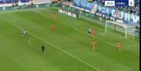 英博1-0领先泰山！刘祝润内切弹地球破门，王大雷扑救不及