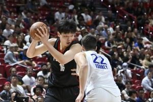  阿里纳斯：杨瀚森能打任何位置 开拓者中锋多 杨可像韦伯那样打4